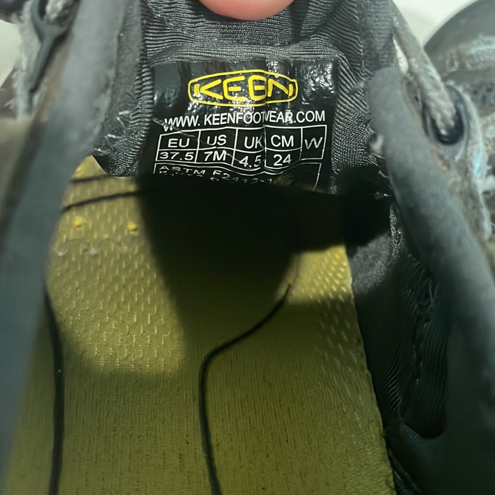 Keen Steel Toe hiking shoes - 7M - Picture 6 of 8